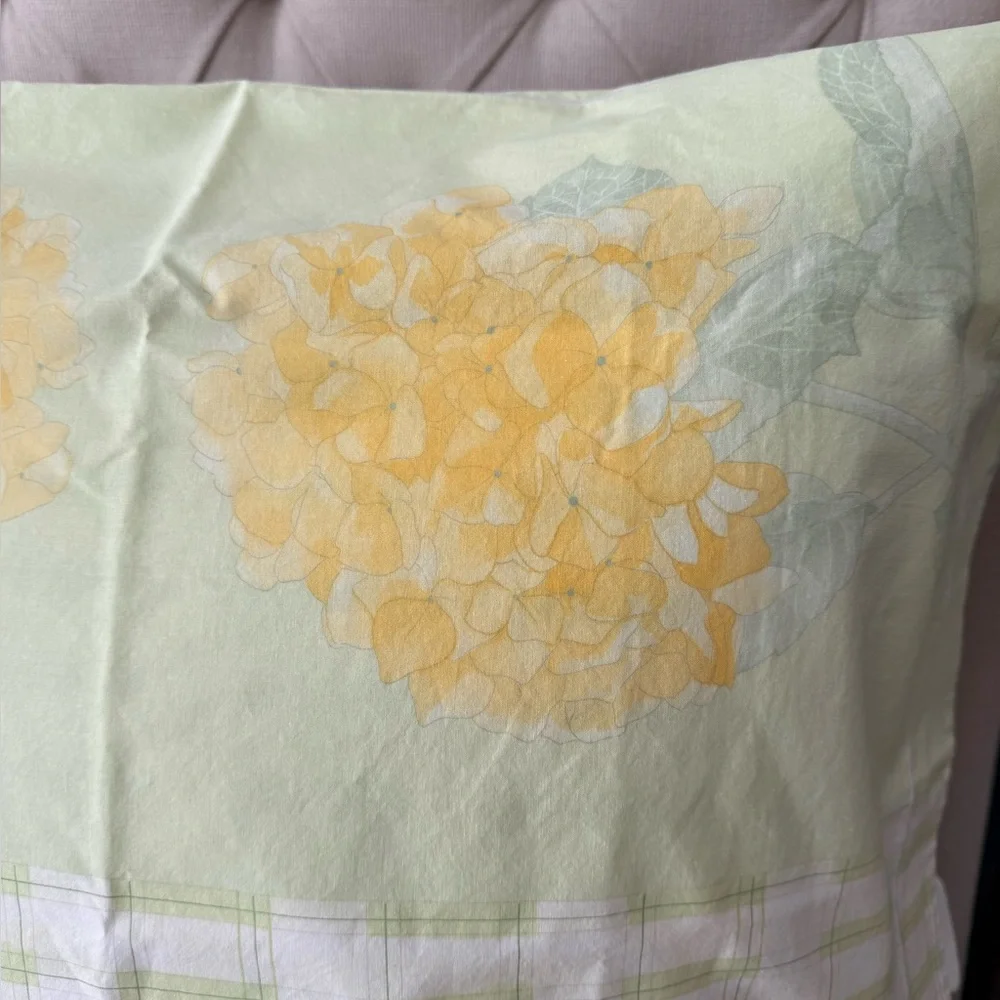 Yves Delorme Paris 2 Euro Shams 29” Square